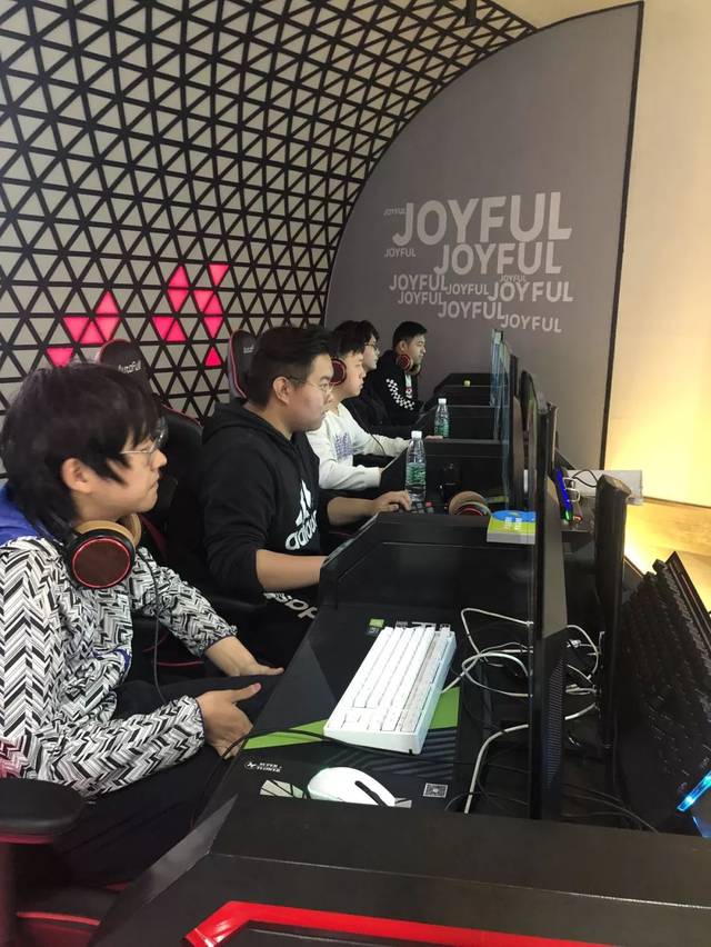 理上占据一 理上占据一